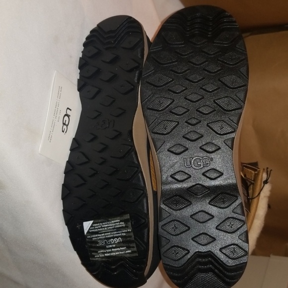 Waterproof boots - Picture 6 of 9